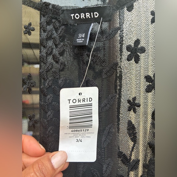 Torrid Black Lace Floral Mesh Crochet Kimono Size 3/4 NWT - Picture 5 of 7